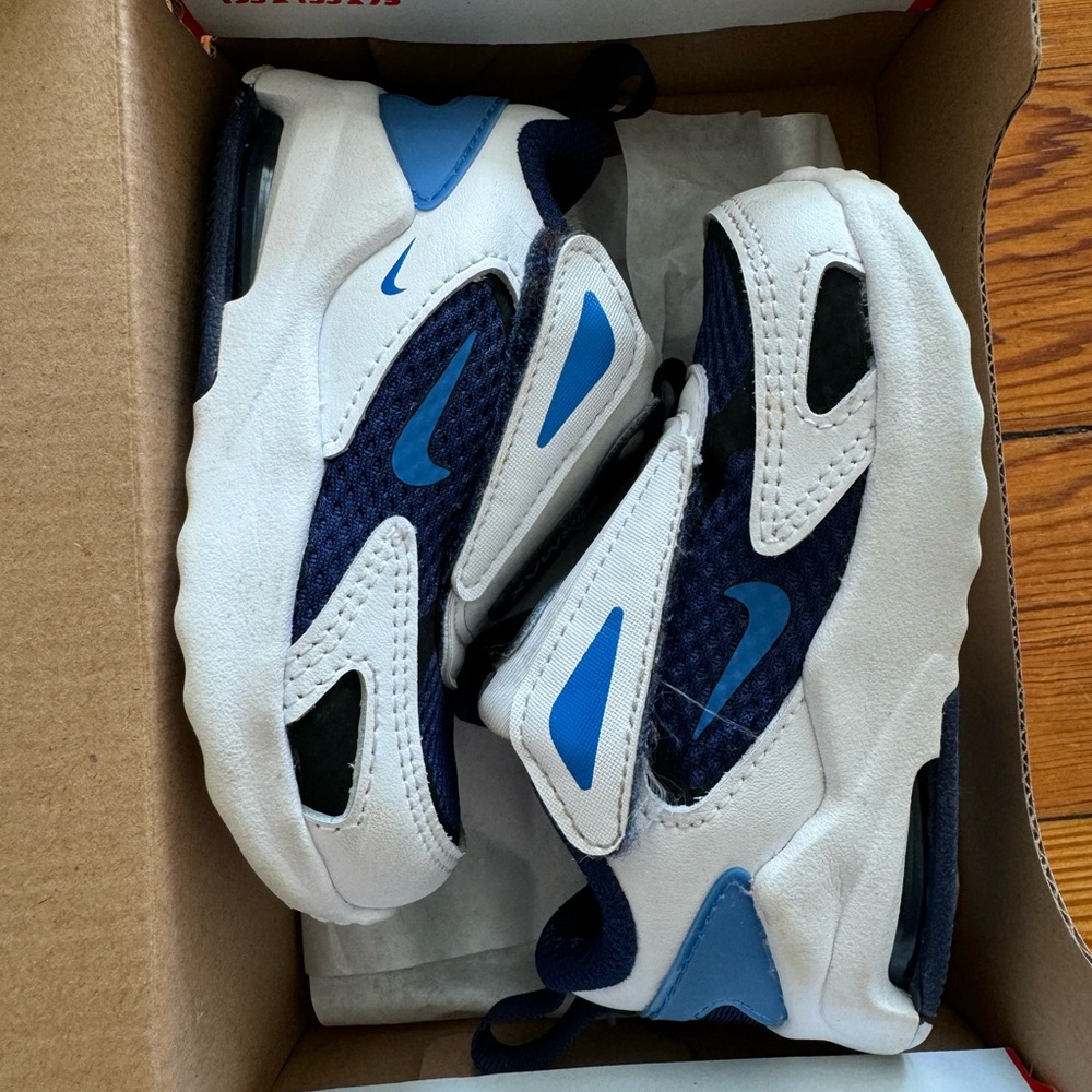 Nike Air Max Bolt